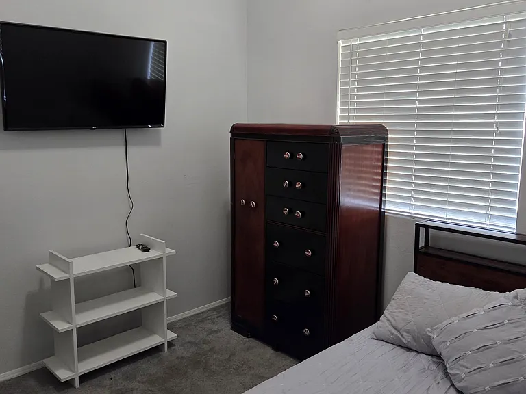 1302 W Cortez Ct — Photo 2