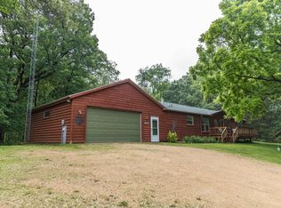 N4646 Glacier Lake Dr, Oxford, WI 53952