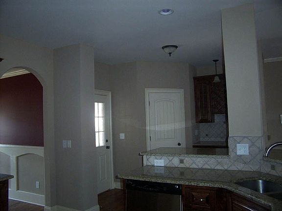 3rd image of 7360 Walton Way