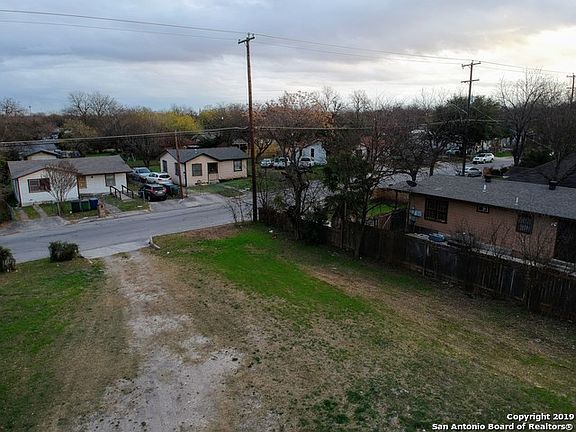 2nd image of 231 N San Ignacio Ave