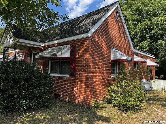 2nd image of 176 Zoo Rd N