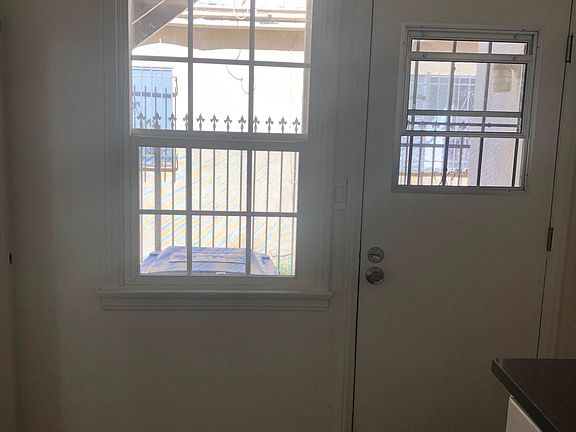 3rd image of 7322 Tujunga Ave