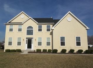 2 Jason Cir, Carneys Point, NJ 08069