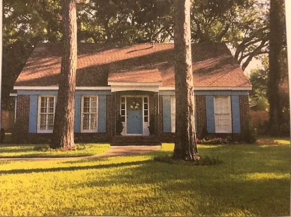516 Postell Dr, Saint Simons Island, GA 31522