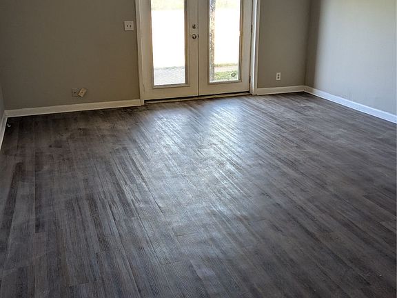 5th image of 1077 Harold Dr #1