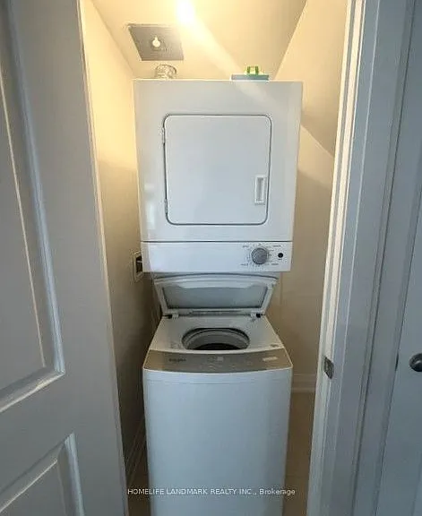 26 Coles Ave #403 — Photo 8