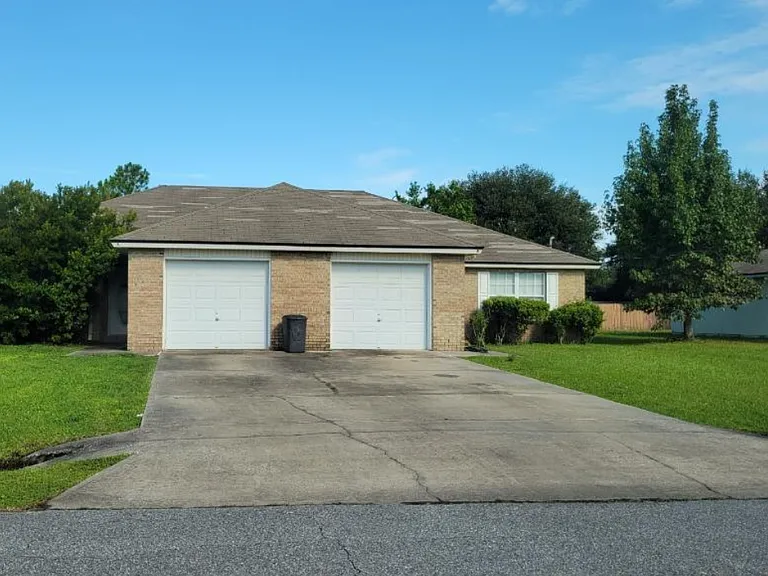 1 Louvet Ln #B — Photo 1