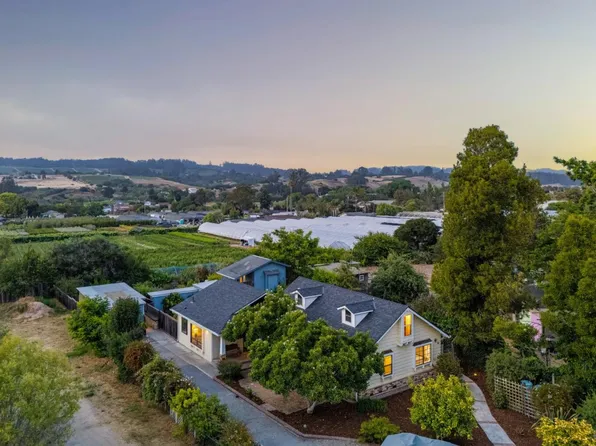 68 Live Oak Rd, Royal Oaks, CA 95076