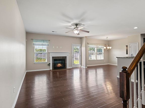 5th image of 22 Irvington Dr