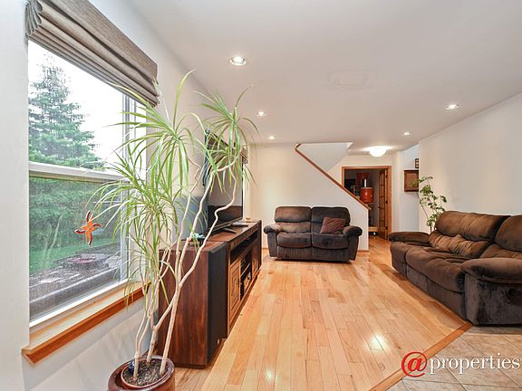 Family Room Open From Kitchen