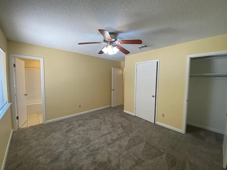 3235 Auburn Pkwy — Photo 12