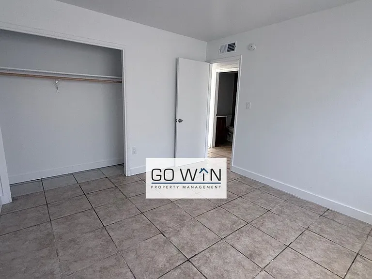 62 W Southern Ave — Photo 2