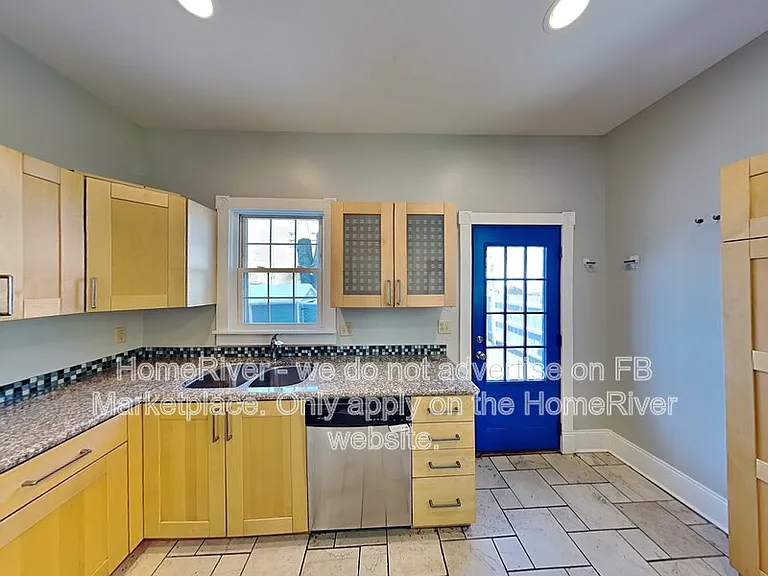 5447 Potter St — Photo 8