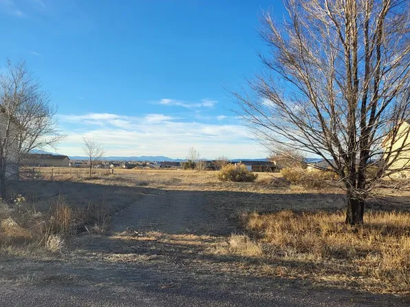 773 S Bellflower Dr, Pueblo West, CO 81007
