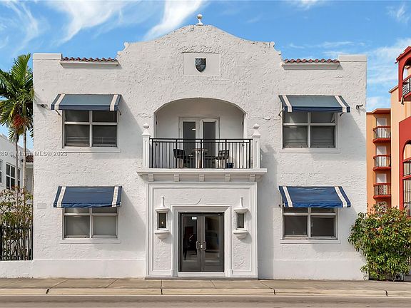 2nd image of 402 NW 12th Ave APT 108