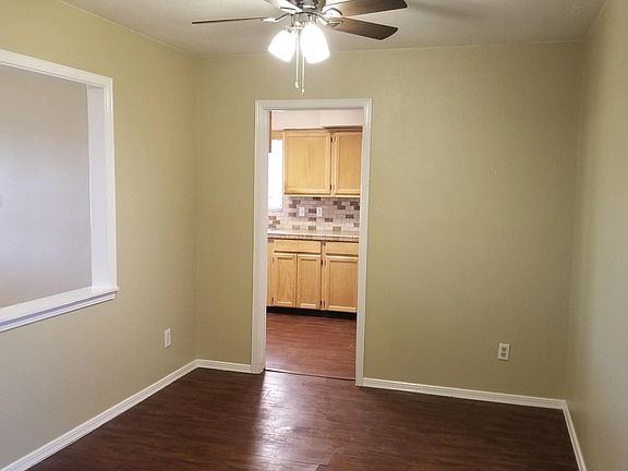 3rd image of 7320 Armistad Ave