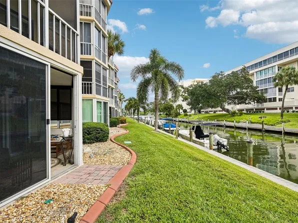 1300 N PORTOFINO DRIVE #105, SARASOTA, FL 34242