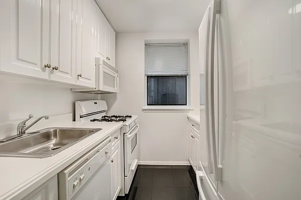 Rented by REAL New York | media 24