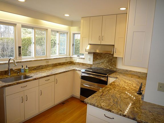 3rd image of 31 Cumberland Ave