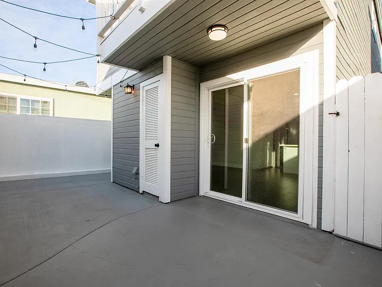 14929 Grevillea Ave — Photo 24