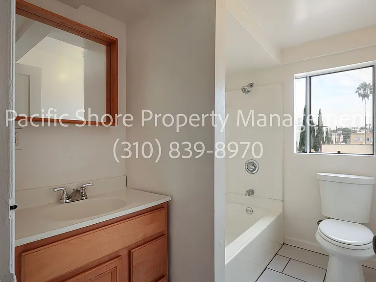 230 Bonnie Brae Apartments — Photo 9