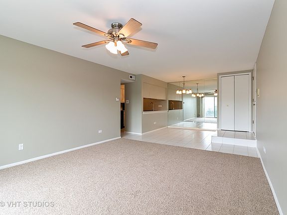 3rd image of 13933 James Dr APT 823