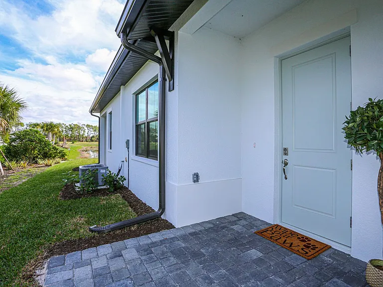 14759 Kingfisher Loop — Photo 1