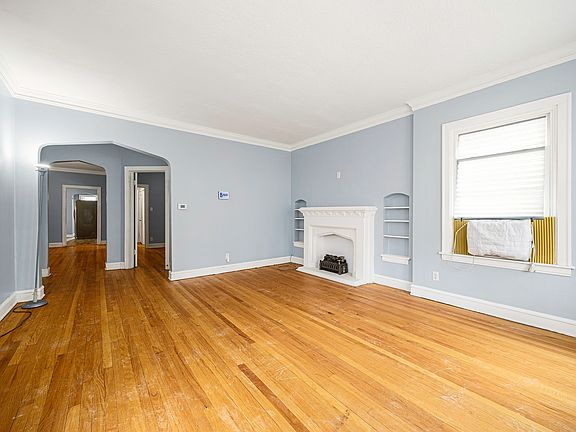 4th image of 8232 S Marshfield Ave