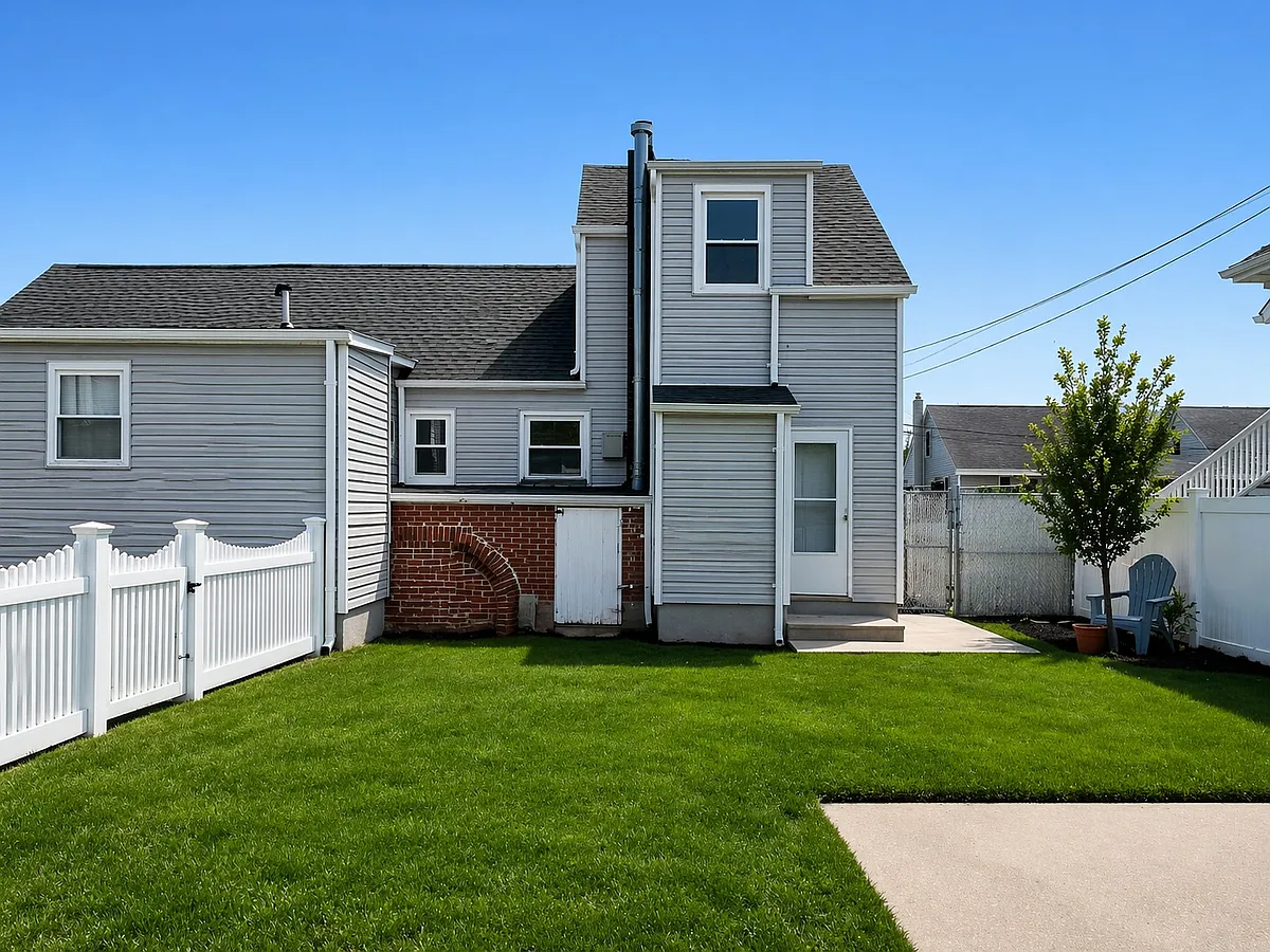 Building Photo - 10 McKinley Ave #B