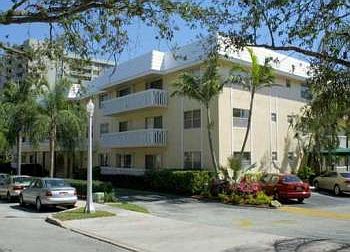 4th image of 100 Edgewater Dr APT 343