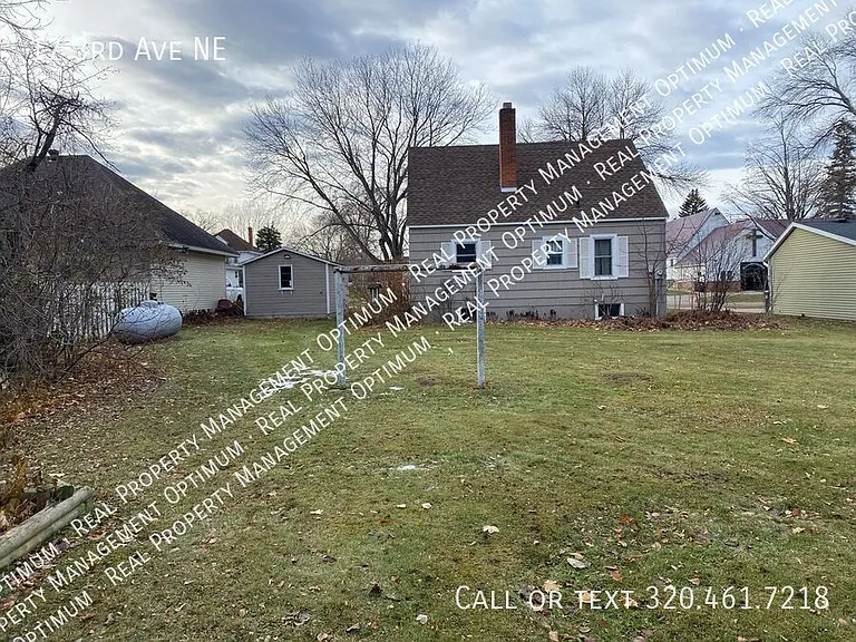 17 3rd Ave NE — Photo 2