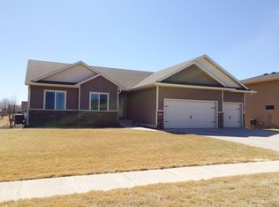 304 35th St SW, Altoona, IA 50009