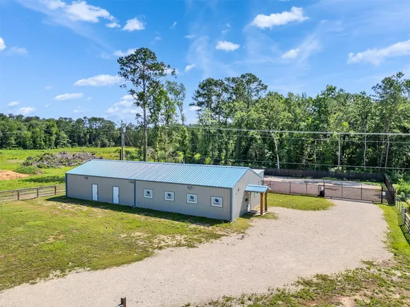 11395 Fm 2432 Rd, Willis, TX 77378