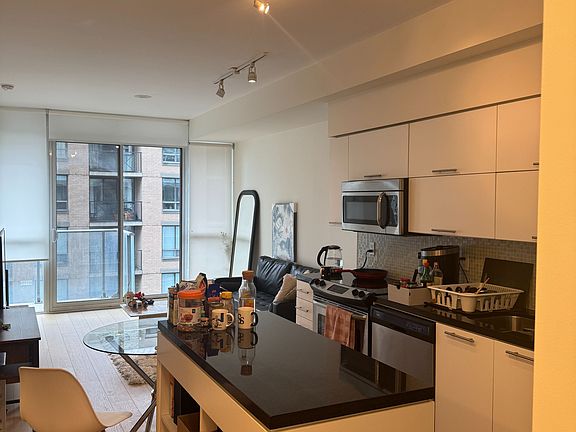 2nd image of 126 Simcoe St #1405