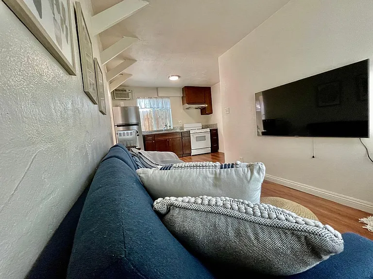803 N Marguerita Ave — Photo 15