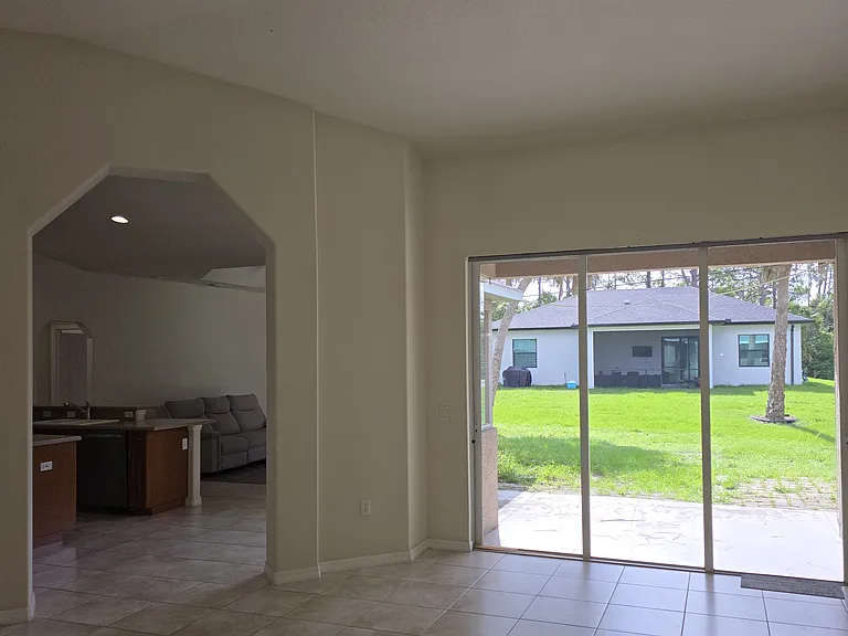 2600 Badger Ln — Photo 2