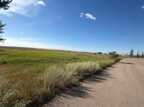 L-1 Wickum Rd NW #3, Williston, ND 58801