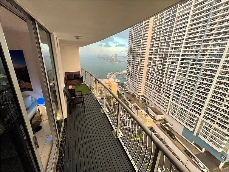 1750 N Bayshore Dr #2106 — Photo 9