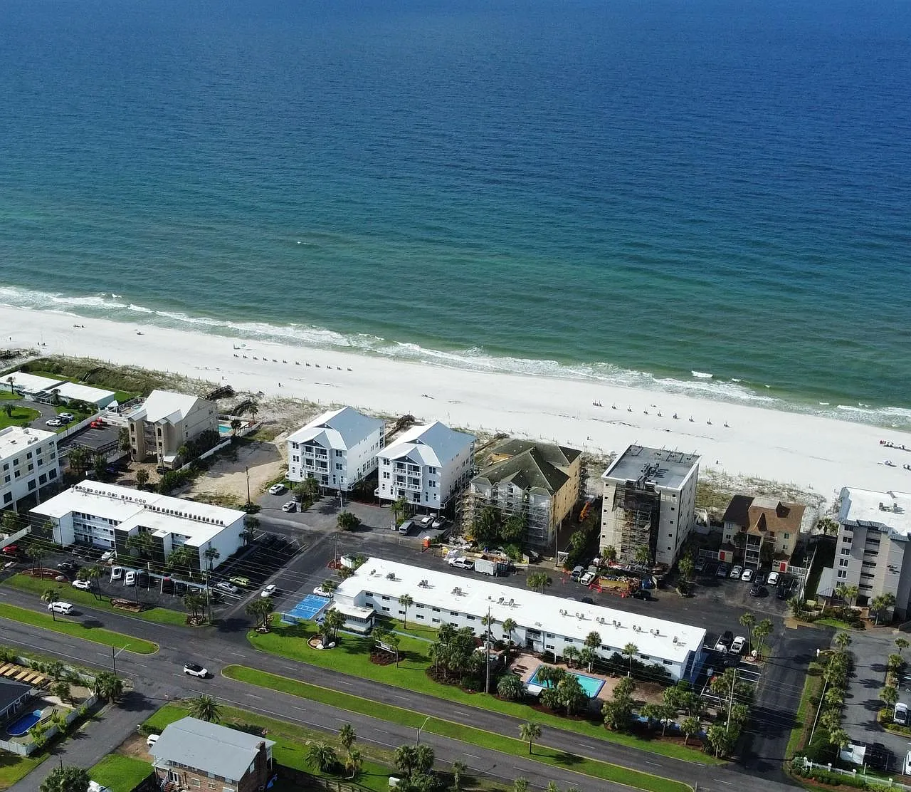 Mar-A-Sol Waterfront Residences — Photo 4