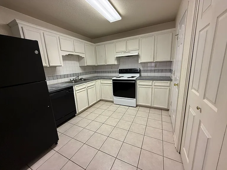 3208 Raven Dr — Photo 5