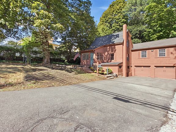 2nd image of 116 Green St