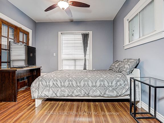 4th image of 7 Nickle St