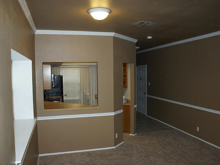 472 Seele St #8A — Photo 4