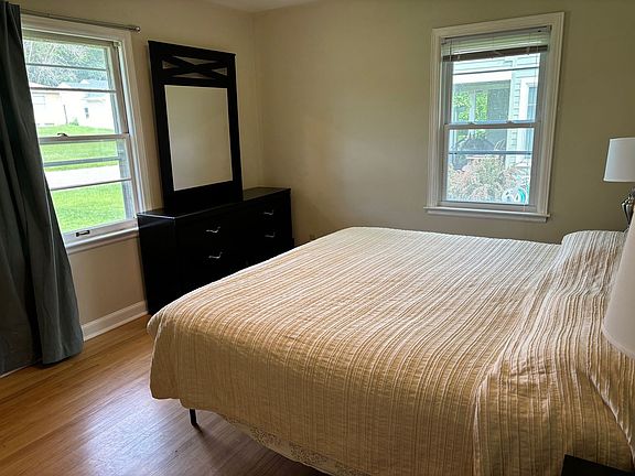 5th image of 5633 Beard Ave S