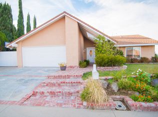 27481 Garza Dr, Santa Clarita, CA 91350