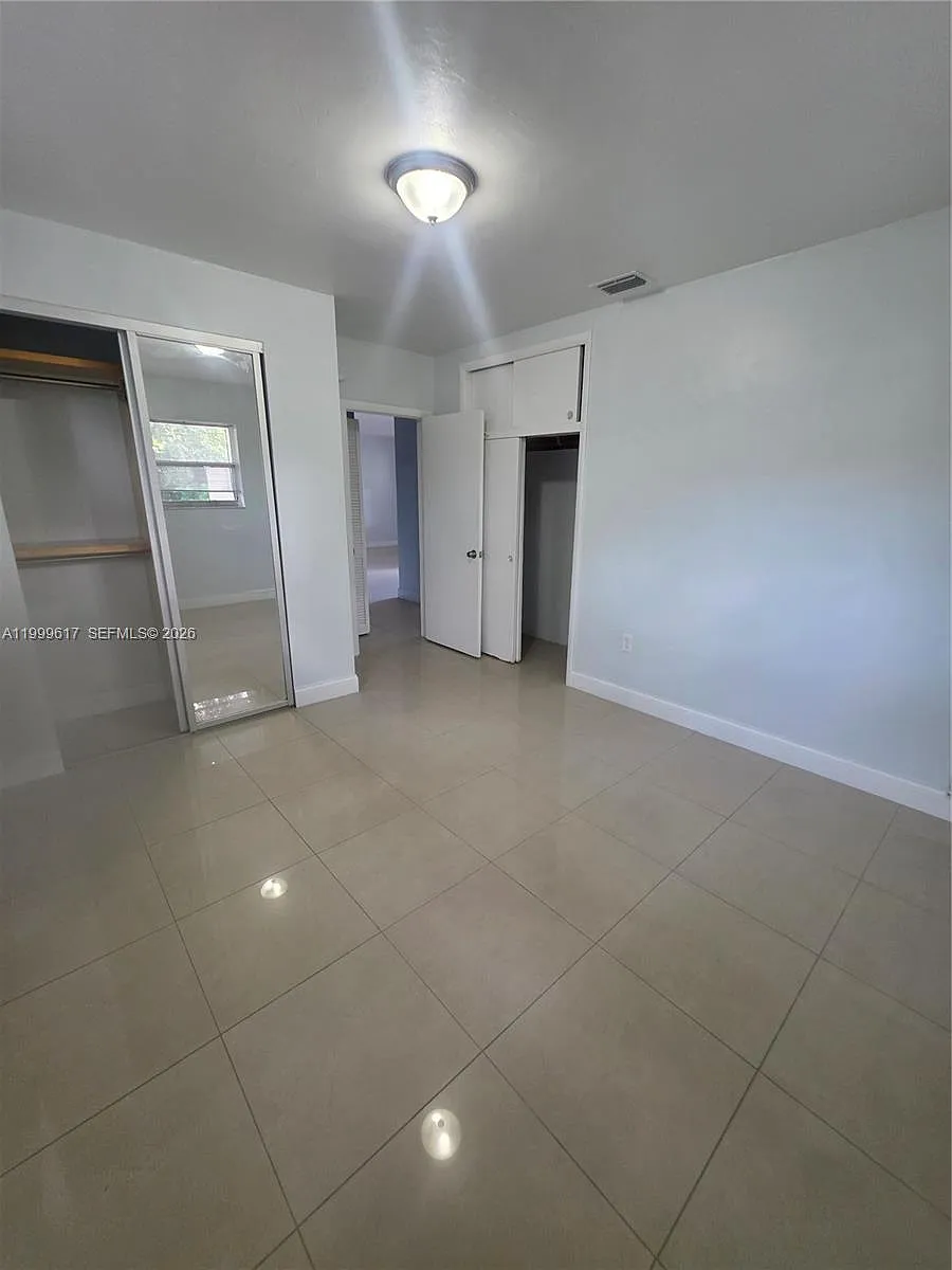 Building Photo - 2834 SW 37th Ave #2834