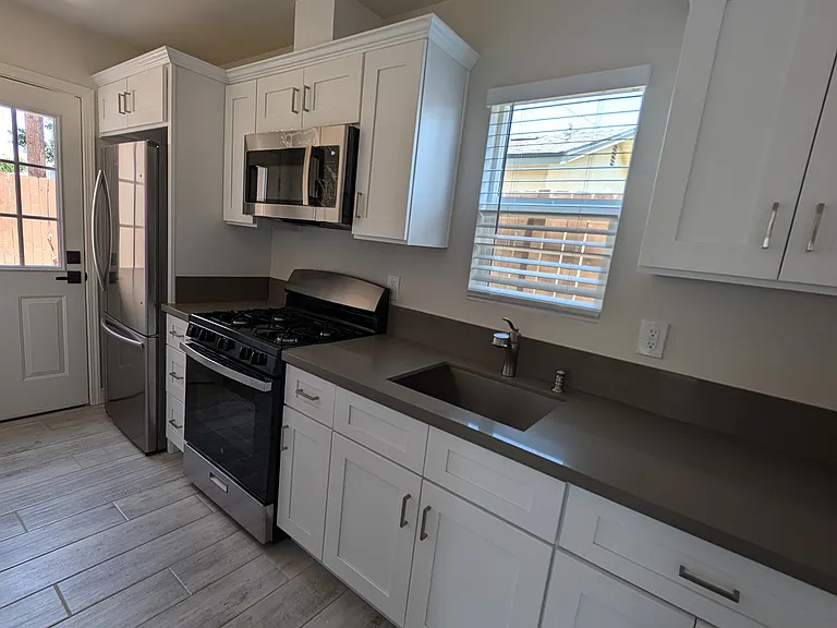 345 E El Sur St #1/2 — Photo 4