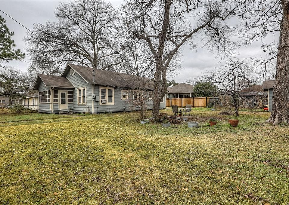 1st image of 1208 Idylwild St