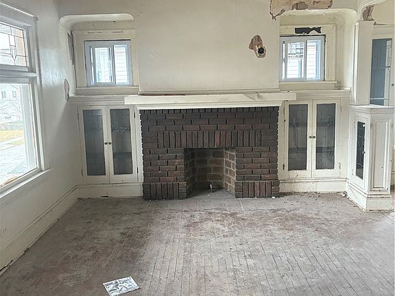 4th image of 4070 E 141st St