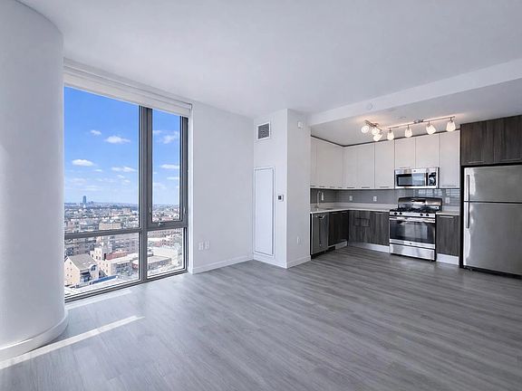 3rd image of 1524 Sheepshead Bay Rd #5EE
